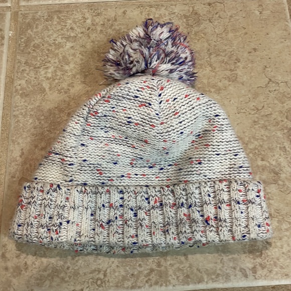 Underarmour your beanie cap hat with Pom Pom - Picture 2 of 5